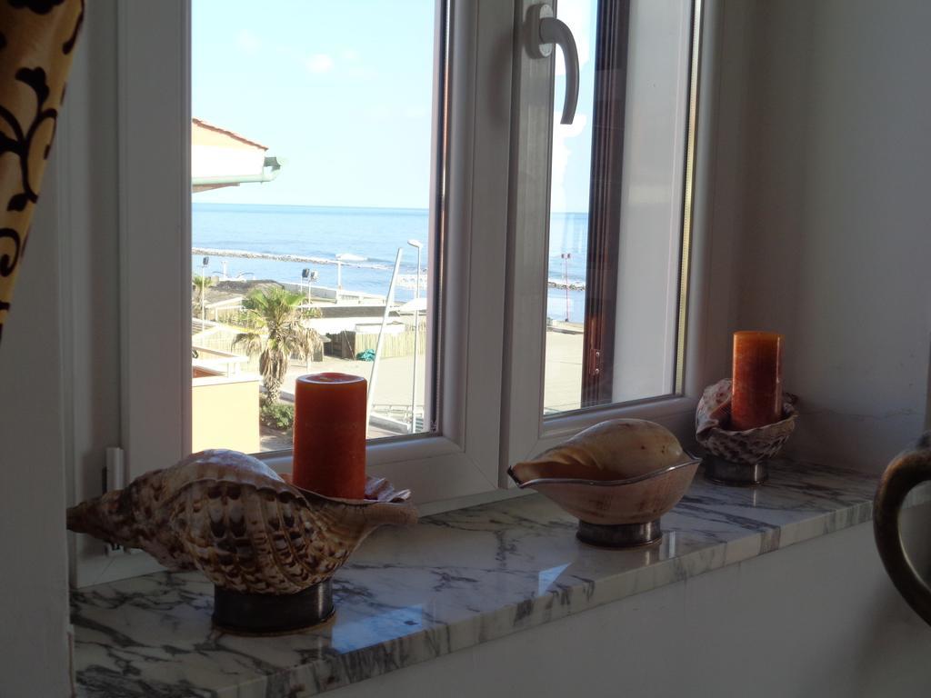 Apartment With Seaview Casa Davidoff Lido di Ostia Ruang foto
